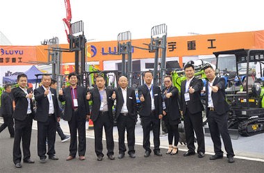 魯宇重工-2017年中國（武漢）國際農(nóng)業(yè)機械展覽會取得圓滿成功！